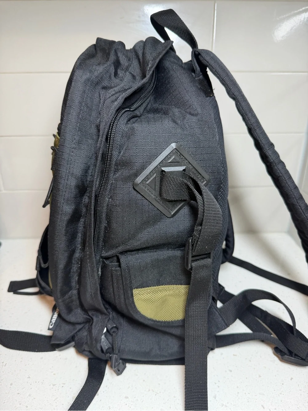 Canon Deluxe Backpack 200EG Rugged Camera Lens Bag black olive green